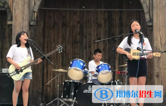 海德京華國際雙語學(xué)校初中部怎么樣、好不好