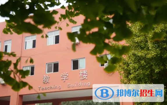 北京新府學(xué)外國語學(xué)校初中部網(wǎng)站網(wǎng)址