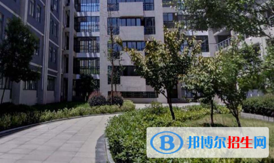 安徽工商職業(yè)學(xué)院是幾專