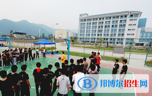 肇慶醫(yī)學(xué)高等?？茖W(xué)校2020年招生辦聯(lián)系電話