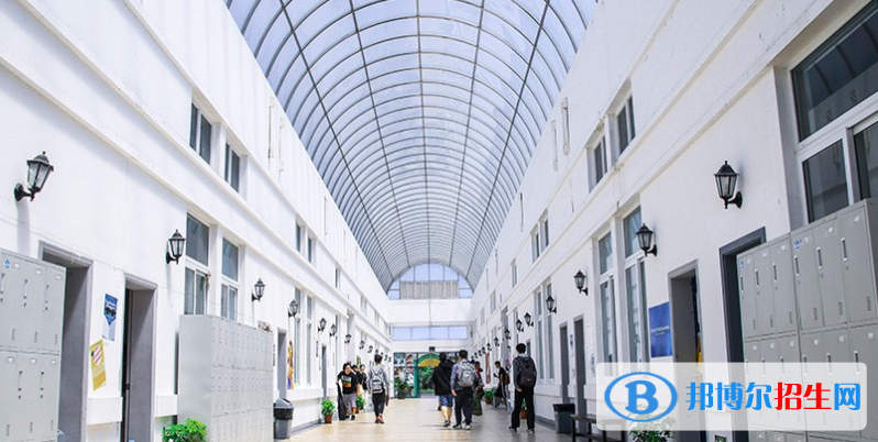 中加楓華國際學(xué)校小學(xué)部2020年招生辦聯(lián)系電話