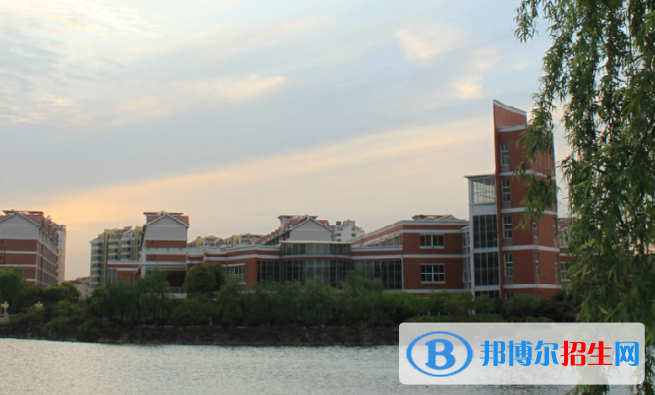江蘇天一中學(xué)2020年招生辦聯(lián)系電話(huà)