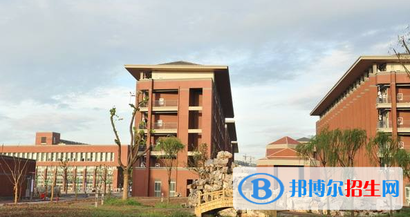 江蘇江陰高級中學(xué)怎么樣、好不好