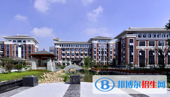 江蘇揚(yáng)中高級(jí)中學(xué)2021年招生簡(jiǎn)章