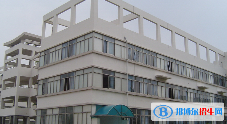 江蘇建湖高級中學2021年招生辦聯(lián)系電話