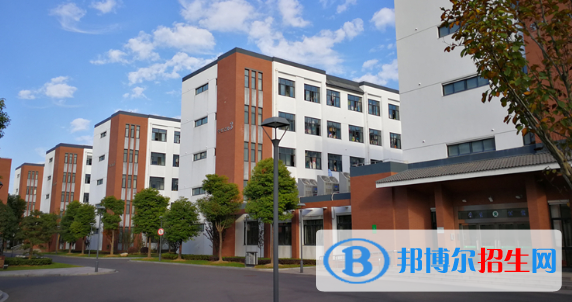 江蘇奔牛高級中學(xué)2021年報名條件、招生要求、招生對象