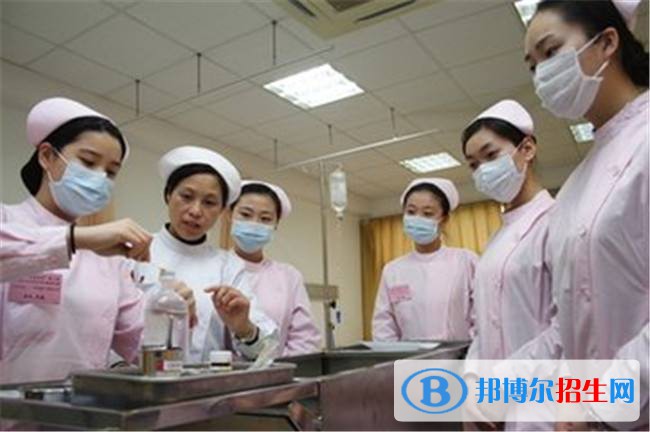 江蘇2021年衛(wèi)校中專升大?？际裁? width=