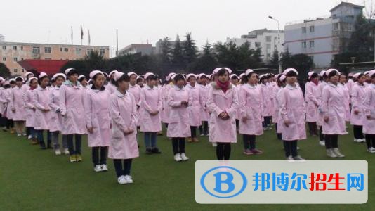 四川2021年讀衛(wèi)校學什么好