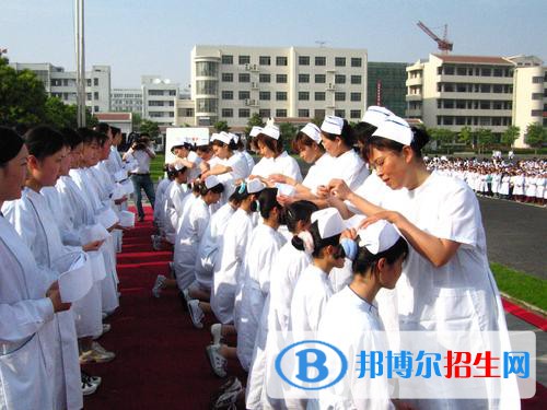四川2021讀衛(wèi)?？梢钥即髮W(xué)嗎