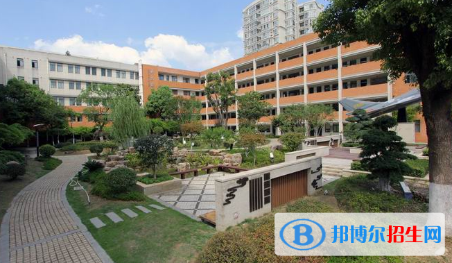 南京航空航天大學(xué)附屬高級(jí)中學(xué)2021年學(xué)費(fèi)、收費(fèi)多少