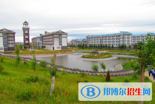 張北縣第一中學(xué)2021年報名條件、招生要求、招生對象
