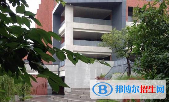 無錫大橋?qū)嶒?yàn)學(xué)校2021年學(xué)費(fèi)、收費(fèi)多少