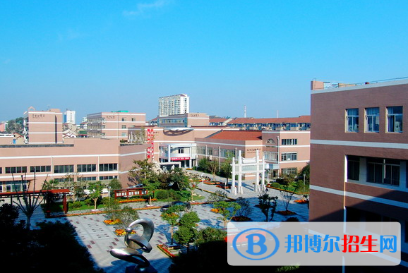 無錫洛社高級(jí)中學(xué)2021年招生辦聯(lián)系電話