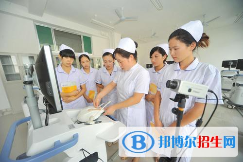 成都2021年女生讀衛(wèi)校學什么好