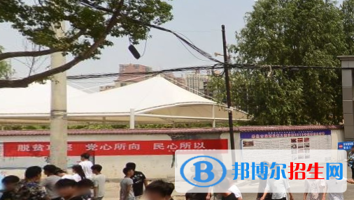 阜陽(yáng)市醫(yī)藥科技工程學(xué)校網(wǎng)站網(wǎng)址