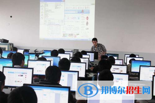貴州2021年男生上什么計算機學(xué)校比較好