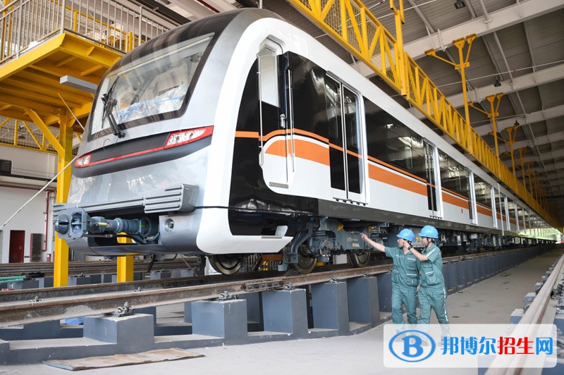 重慶2021年軌道交通學(xué)校有哪些科目