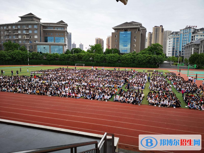重慶2022年初中生怎么考護理學(xué)校