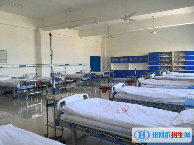 重慶2022年護理學(xué)校有哪些專業(yè)適合男生
