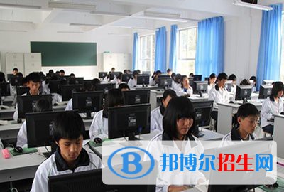 景東縣職業(yè)中學(xué)怎么樣，好不好