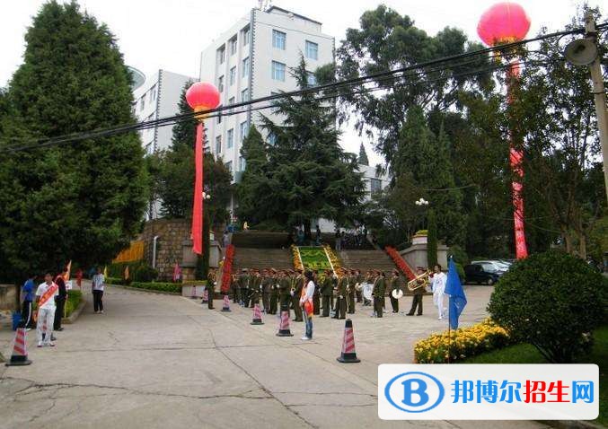云南省化工學(xué)校2021年報(bào)名條件、招生對(duì)象、招生要求