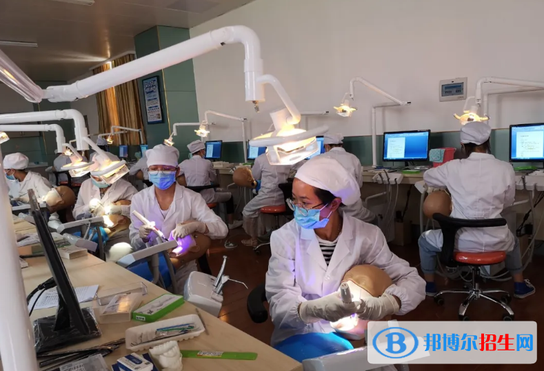 德宏職業(yè)學(xué)院五年制大專2021年招生簡章