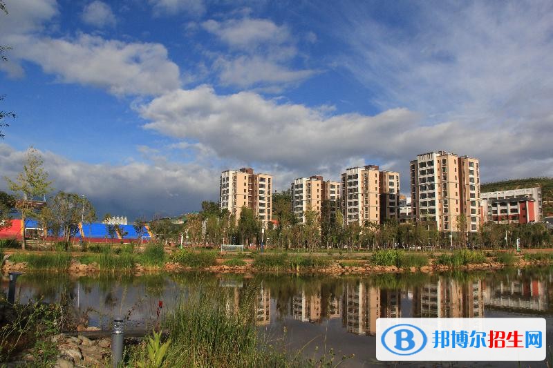 大理護理職業(yè)學院五年制大專是幾專