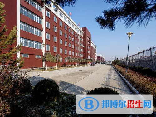 吉林省四平衛(wèi)生學校2021年招生辦聯(lián)系電話