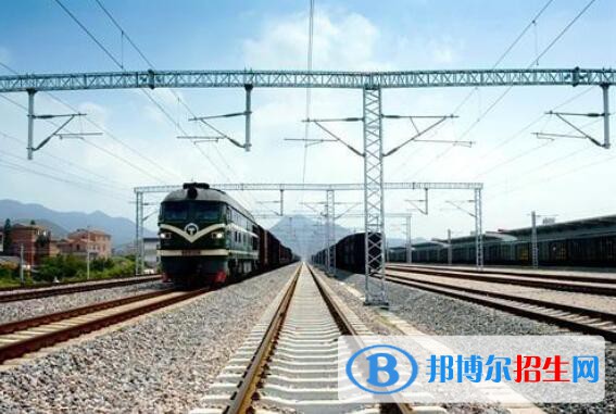 重慶2022年鐵路學校好還是職高好