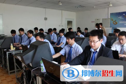 貴陽2021年初中生學(xué)計(jì)算機(jī)學(xué)校的學(xué)校