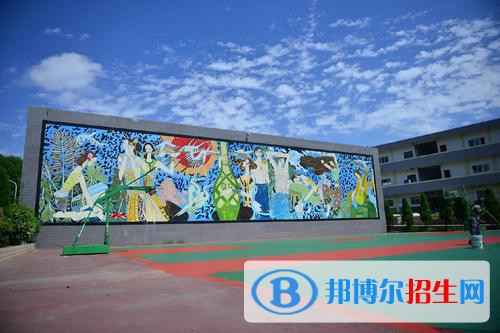 貴陽(yáng)2021年現(xiàn)在計(jì)算機(jī)學(xué)校學(xué)什么專(zhuān)業(yè)好