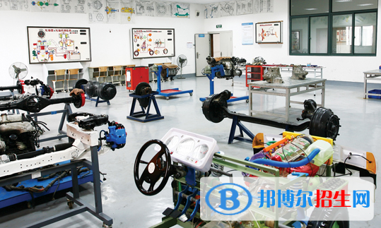 貴陽2021年去讀汽修學(xué)校學(xué)什么對(duì)以后好一點(diǎn)