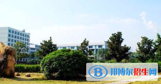 淮南市白天鵝藝術(shù)職業(yè)中專學校2021年招生簡章