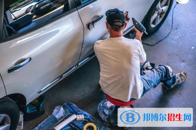 廣州2021年初中生不去汽修學校怎么辦
