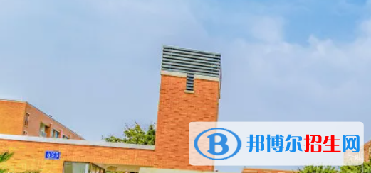 成都2021年女生初中畢業(yè)上護理學(xué)校