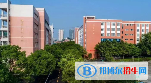 貴州2021年上中?？梢钥即髮W(xué)嗎