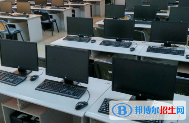 杭州2021年女生適合計算機(jī)學(xué)校嗎
