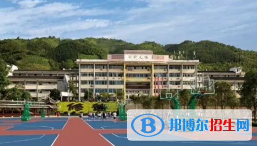 天柱中等職業(yè)技術學校2022年學費、收費多少