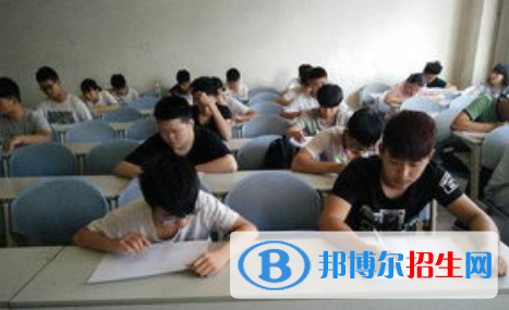 四川2022年女孩子中專學什么專業(yè)好找工作
