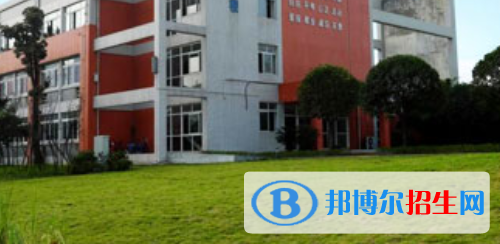 成都鐵路衛(wèi)生學(xué)校2022年報名條件、招生要求、招生對象