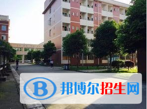 四川2022年男生讀什么汽修學校好