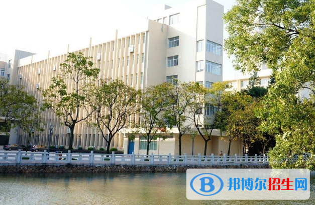 西安瑞聯(lián)技術(shù)學(xué)校2022年報名條件、招生要求、招生對象