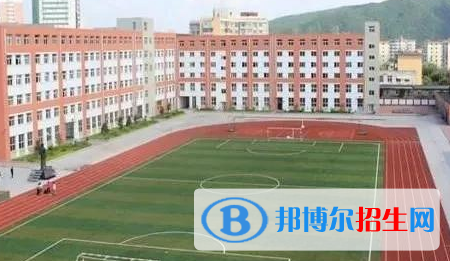 四川2022年讀汽修學校多少錢