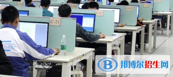 成都2022年計算機學(xué)校什么意思