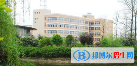 成都科華職業(yè)技術(shù)學校2022年宿舍條件