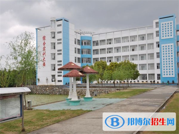 四川2022年初中畢業(yè)讀什么中專學(xué)校好啊