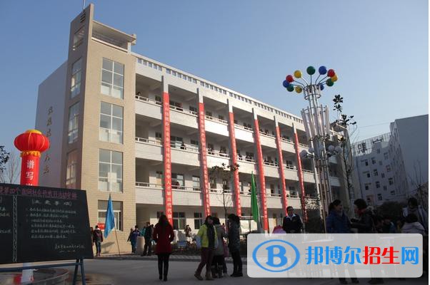 眉山華西航空旅游學校2022年招生簡章 