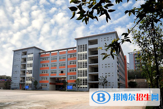 南充數(shù)控工程學校2022年學費、收費多少