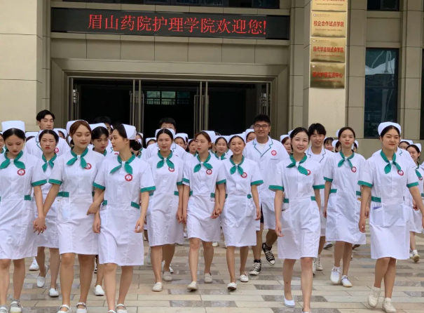 眉山藥科職業(yè)學(xué)院2022年報(bào)名條件、招生要求、招生對(duì)象