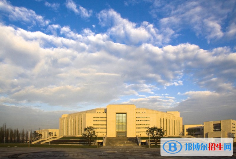 宜賓東方職業(yè)技術(shù)學(xué)校2022年報(bào)名條件、招生要求、招生對(duì)象
